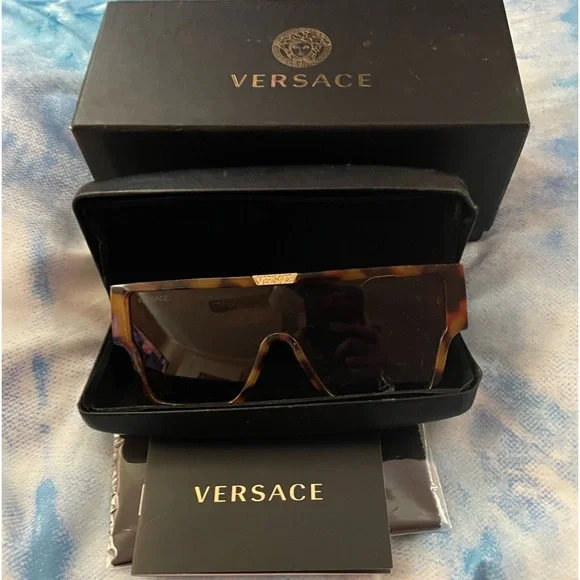 NIB Versace shades - Picture 1 of 8